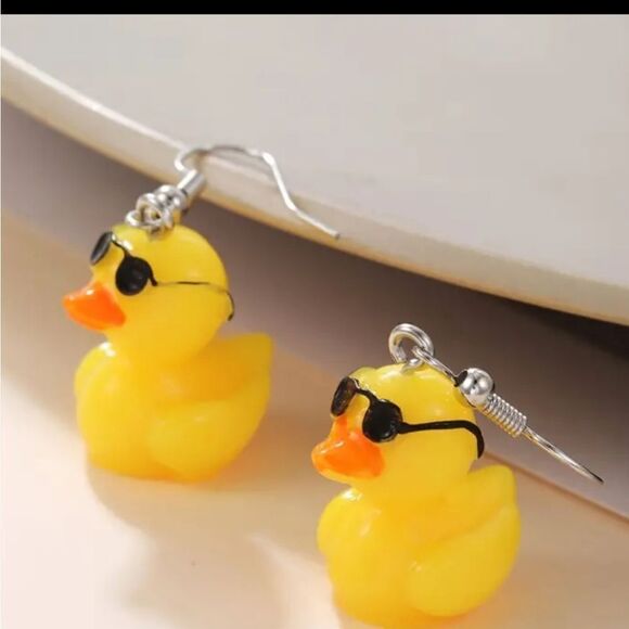 Jewelry - Rubber Ducky design dangle earrings